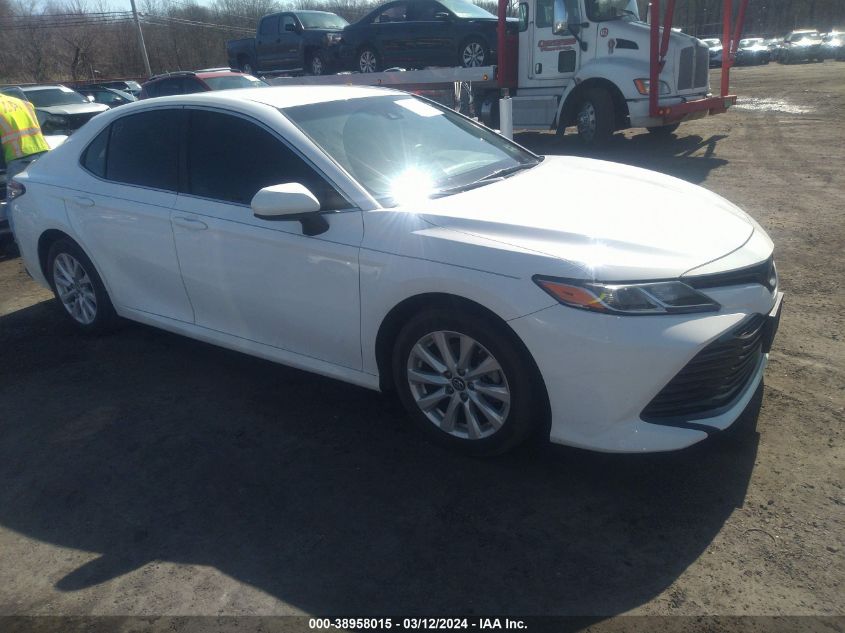 2018 TOYOTA CAMRY LE