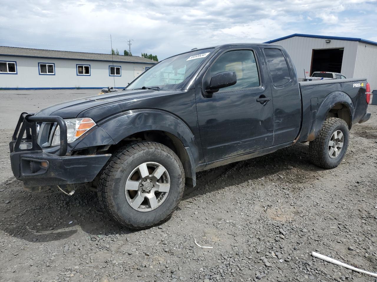 2013 NISSAN FRONTIER SV