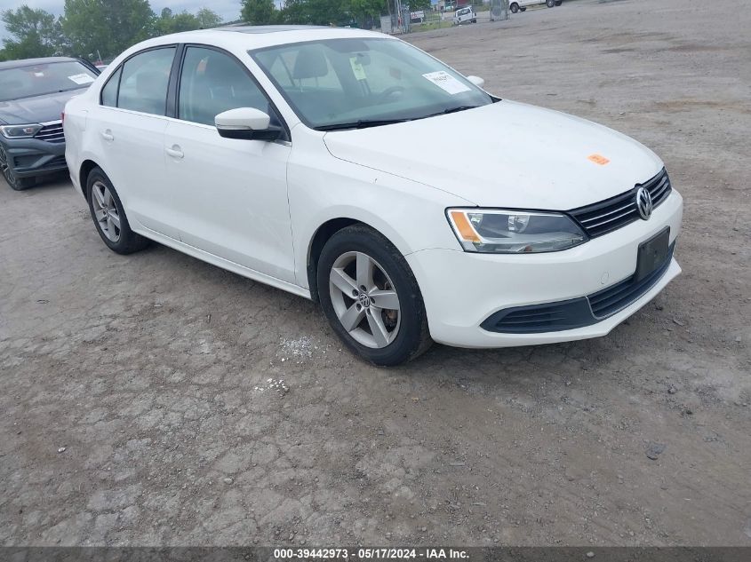 2013 VOLKSWAGEN JETTA 2.0L TDI