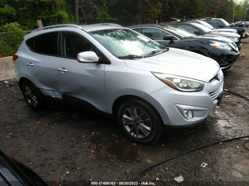 2015 HYUNDAI TUCSON SE