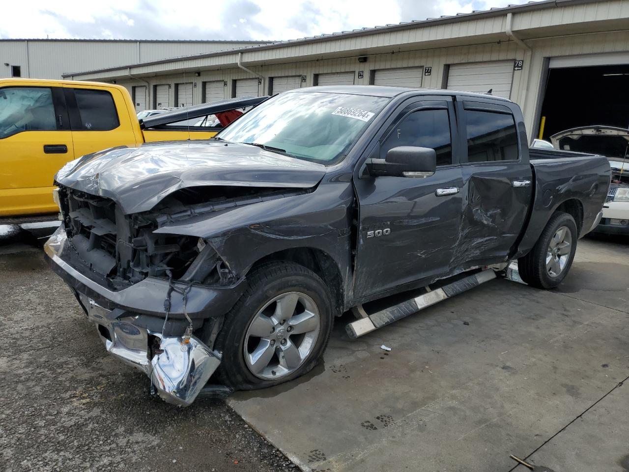 2016 RAM 1500 SLT