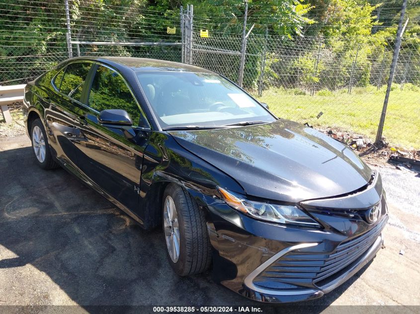 2024 TOYOTA CAMRY LE