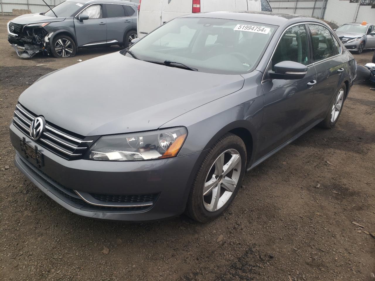 2013 VOLKSWAGEN PASSAT SE