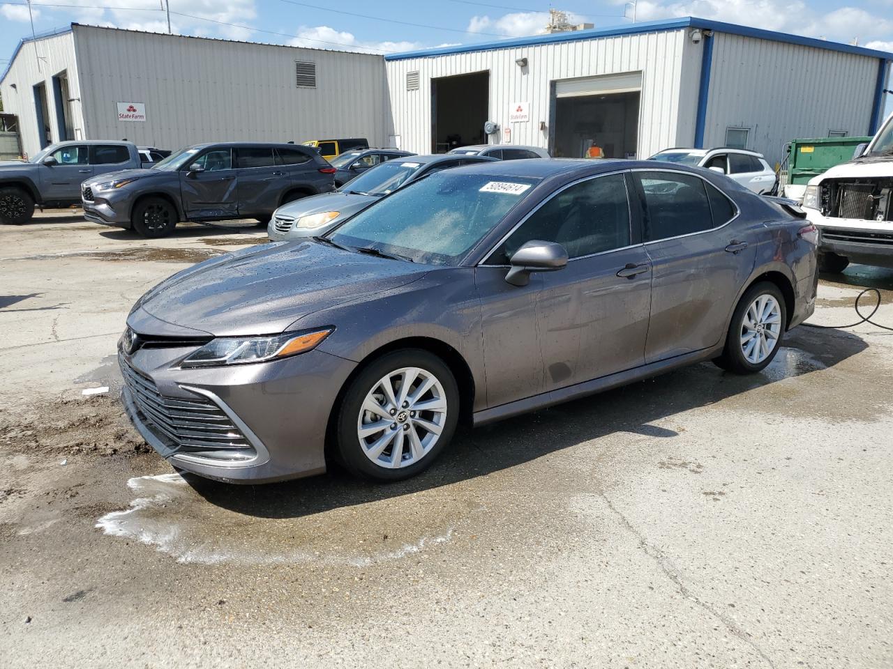 2022 TOYOTA CAMRY LE