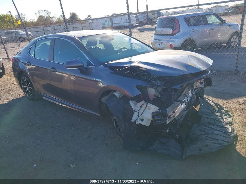 2020 TOYOTA CAMRY HYBRID SE