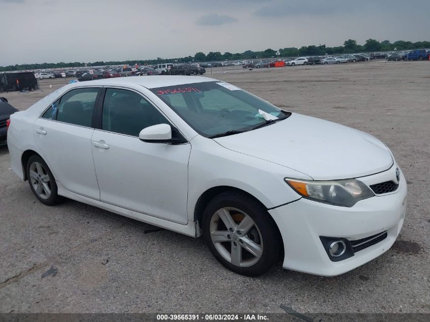 2014 TOYOTA CAMRY SE