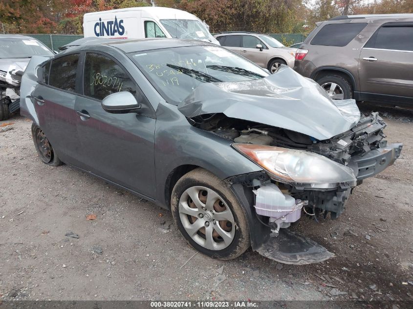 2013 MAZDA MAZDA3 I SPORT