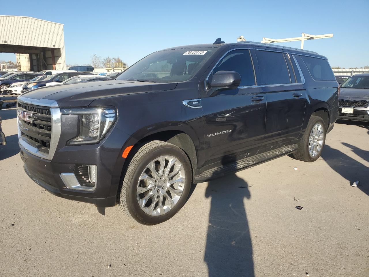 2023 GMC YUKON XL K1500 SLE