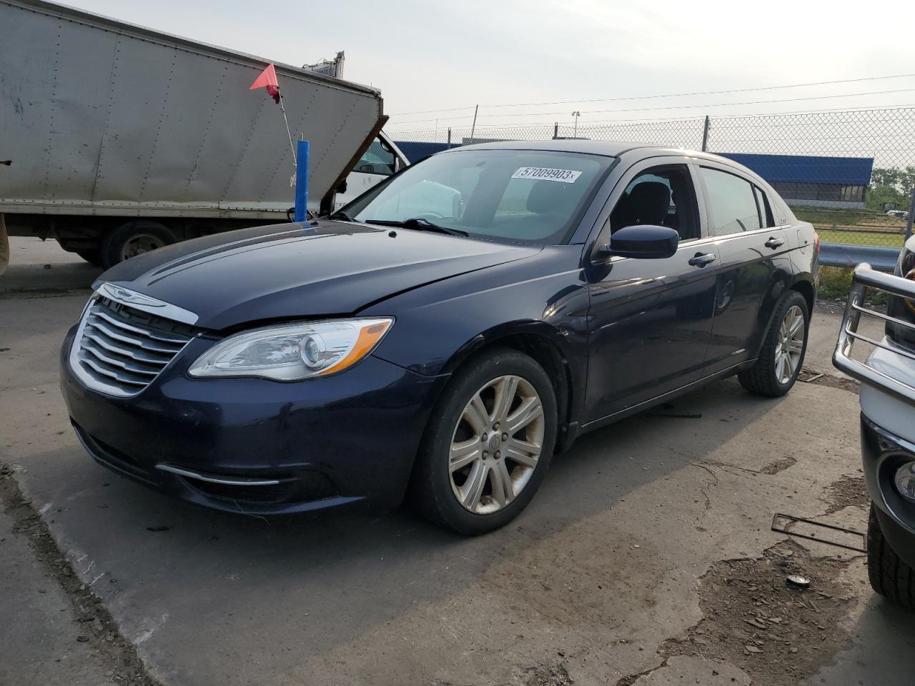 2013 CHRYSLER 200 LX