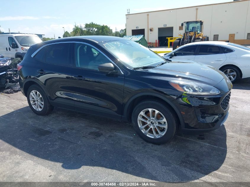 2022 FORD ESCAPE SE HYBRID