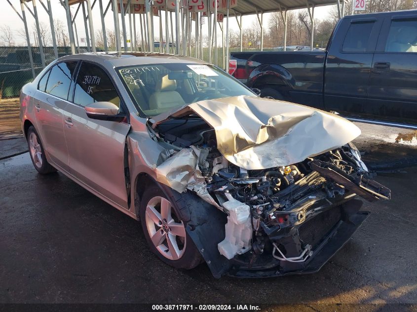 2014 VOLKSWAGEN JETTA 2.0L TDI