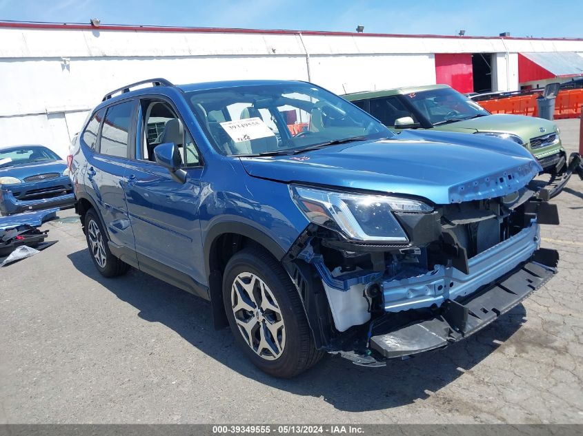 2022 SUBARU FORESTER PREMIUM