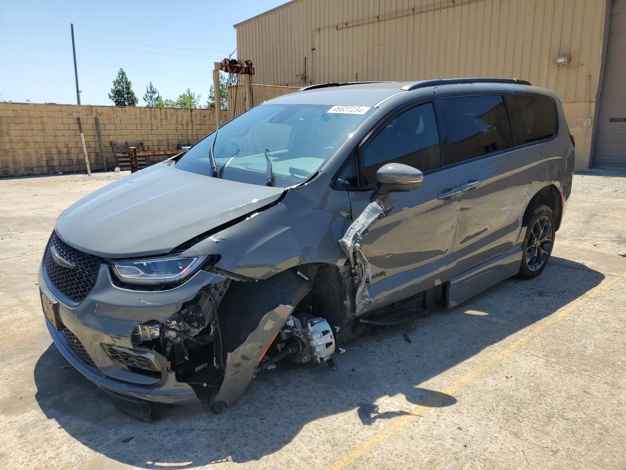 2023 CHRYSLER PACIFICA TOURING L