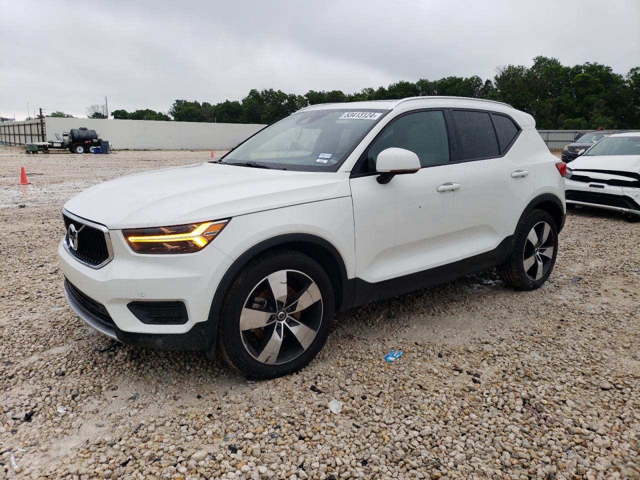 2020 VOLVO XC40 T5 MOMENTUM