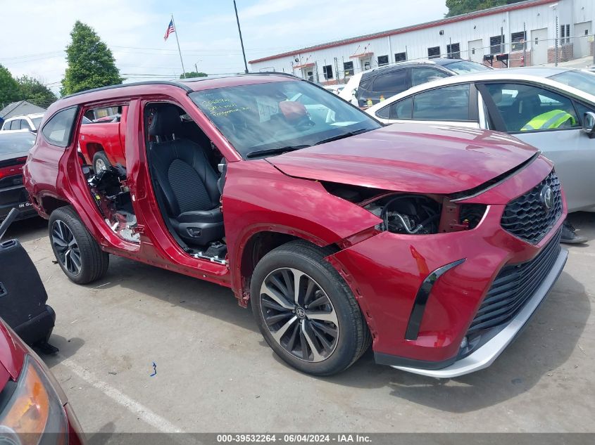 2022 TOYOTA HIGHLANDER XSE