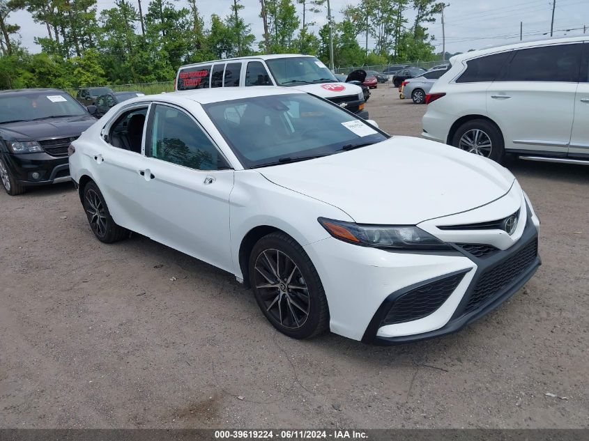 2022 TOYOTA CAMRY SE/SE NIGHT SHADE