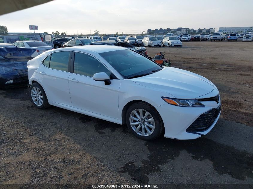 2018 TOYOTA CAMRY LE