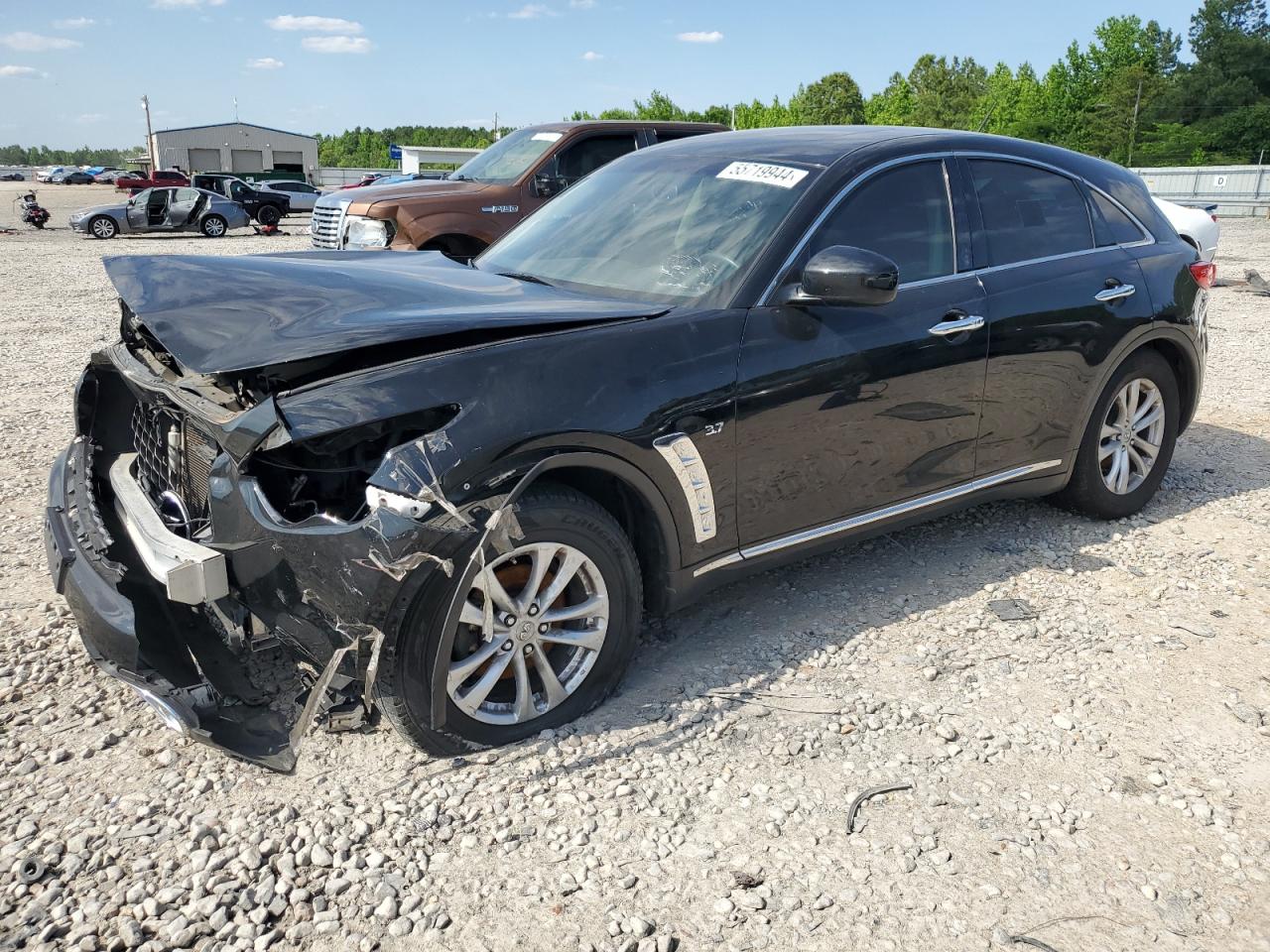 2017 INFINITI QX70