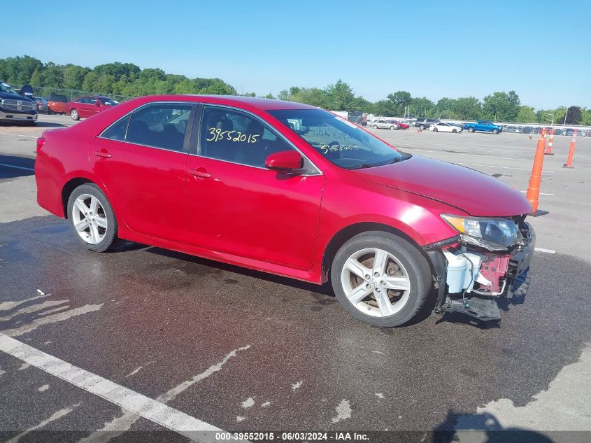 2014 TOYOTA CAMRY SE