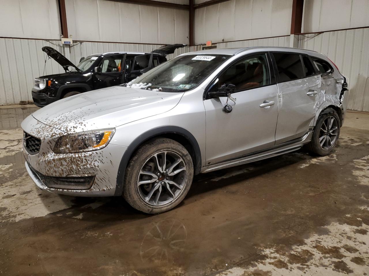 2015 VOLVO V60 CROSS COUNTRY PREMIER