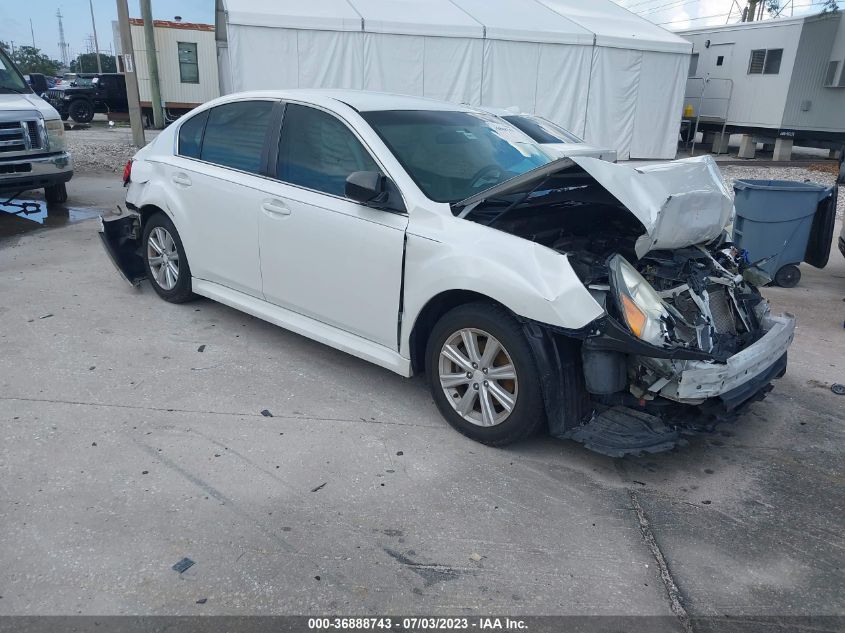 2013 SUBARU LEGACY 2.5I