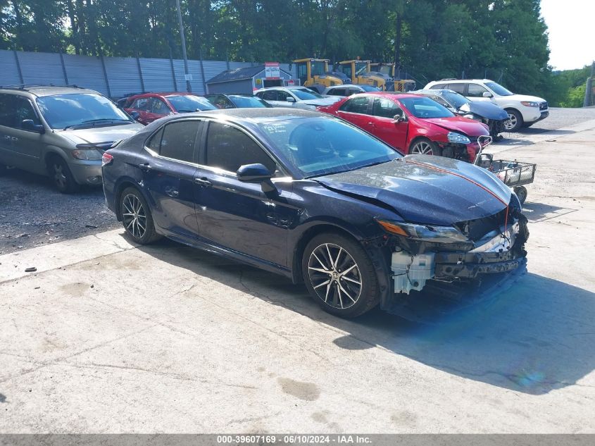 2021 TOYOTA CAMRY SE