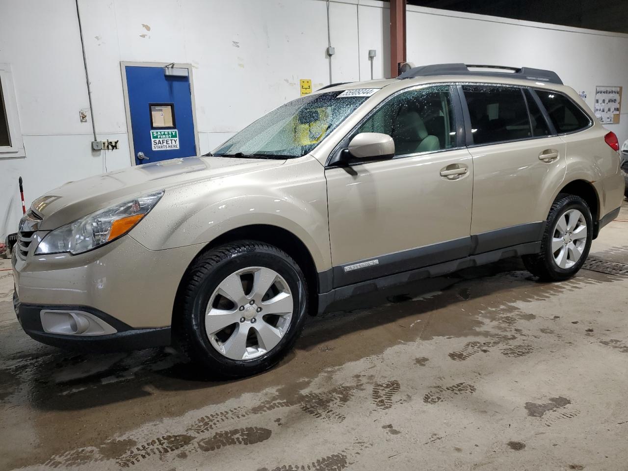 2010 SUBARU OUTBACK 2.5I PREMIUM