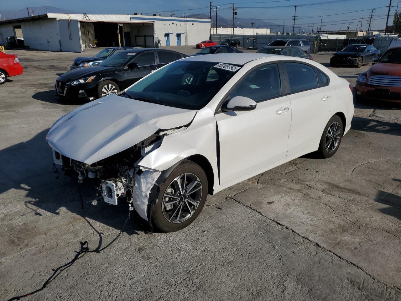 2023 KIA FORTE LX