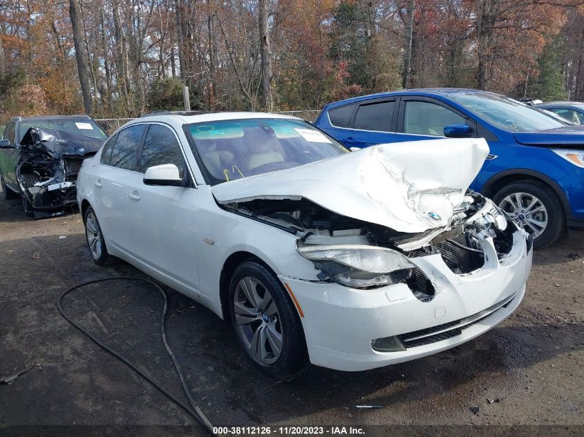 2010 BMW 528I