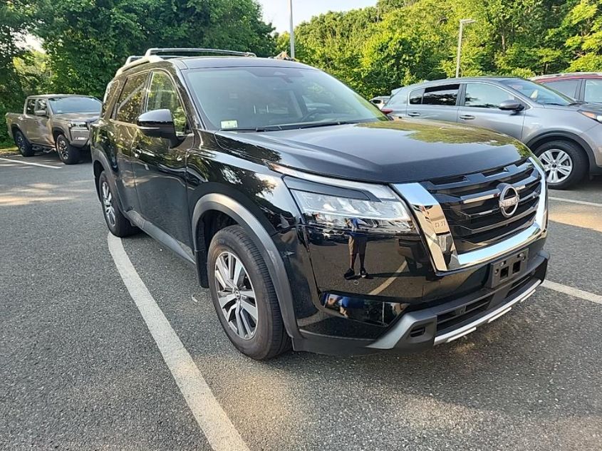 2023 NISSAN PATHFINDER SL