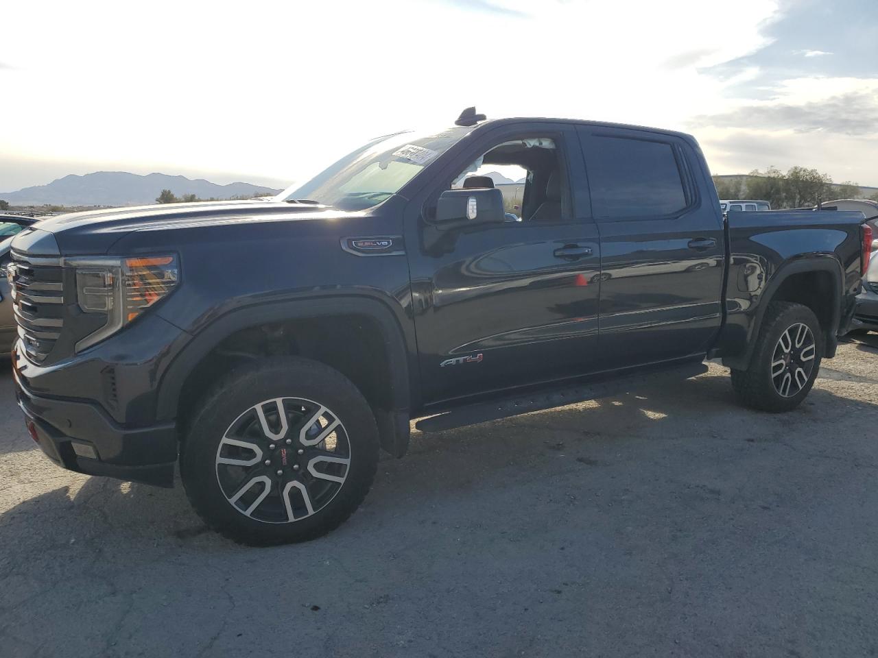 2022 GMC SIERRA K1500 AT4