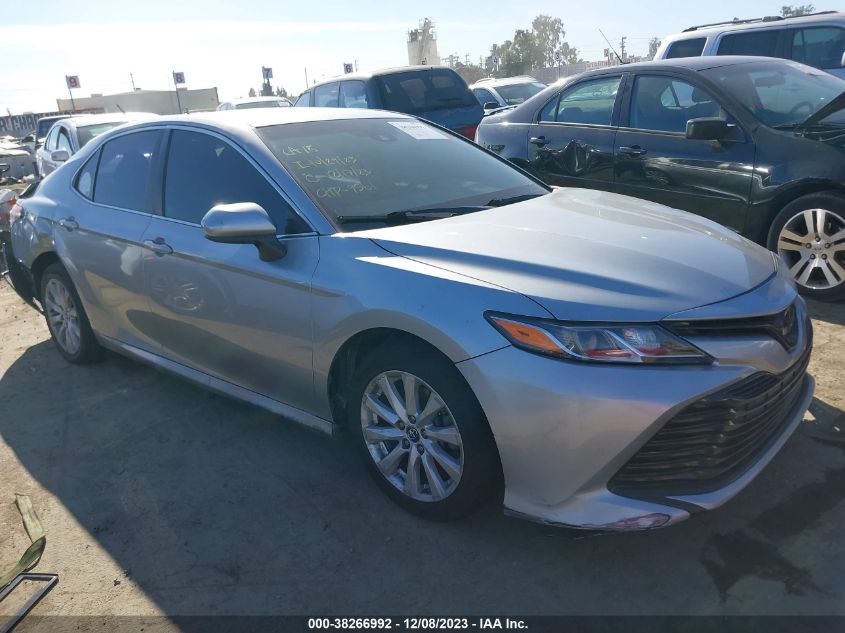 2018 TOYOTA CAMRY LE