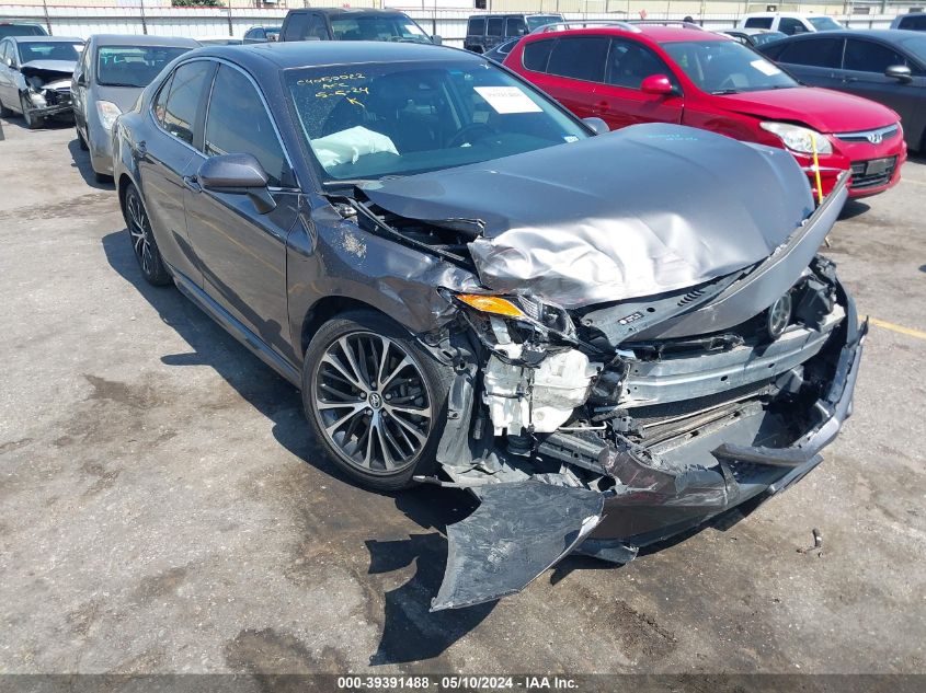 2018 TOYOTA CAMRY SE