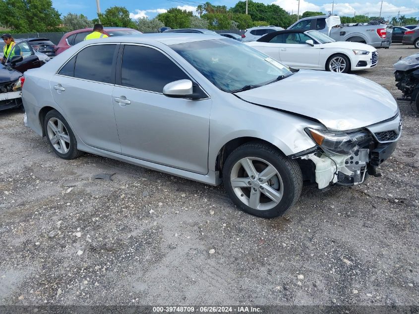 2014 TOYOTA CAMRY SE