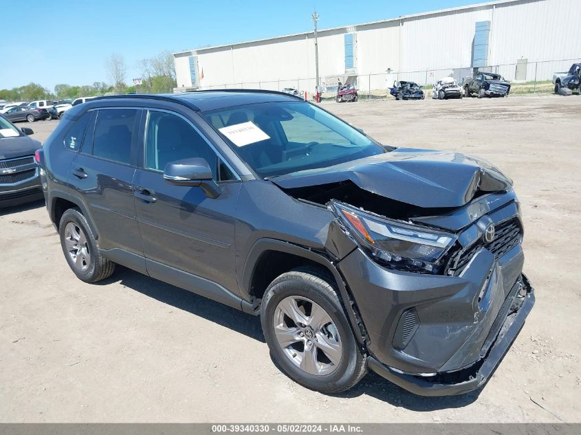 2022 TOYOTA RAV4 XLE