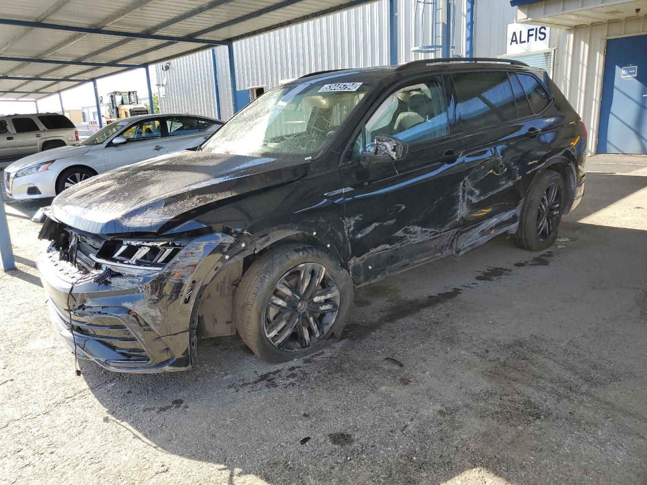 2022 VOLKSWAGEN TIGUAN SE R-LINE BLACK