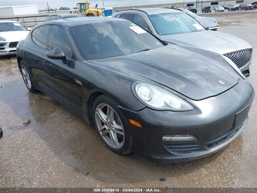 2011 PORSCHE PANAMERA 4