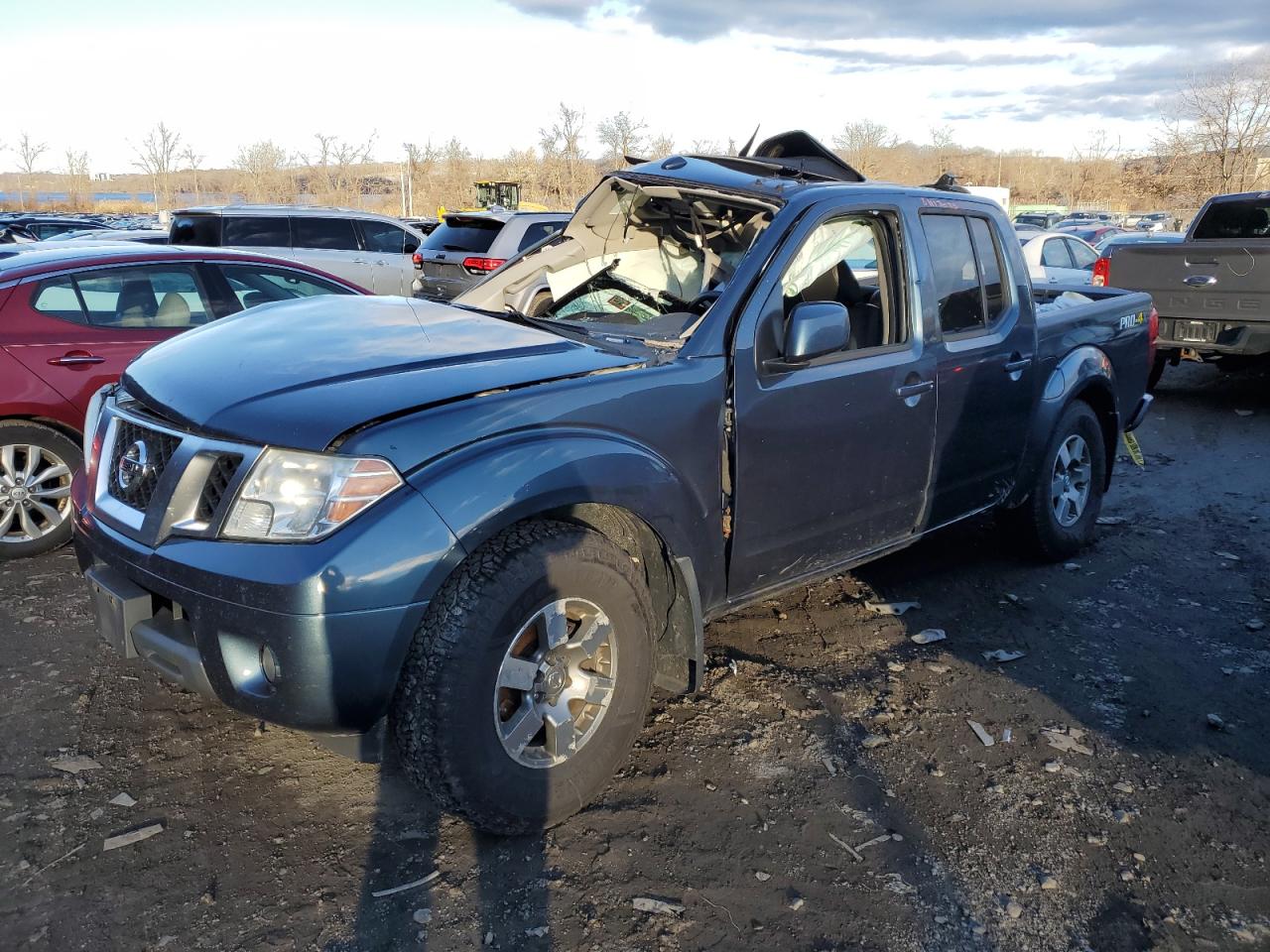 2013 NISSAN FRONTIER S