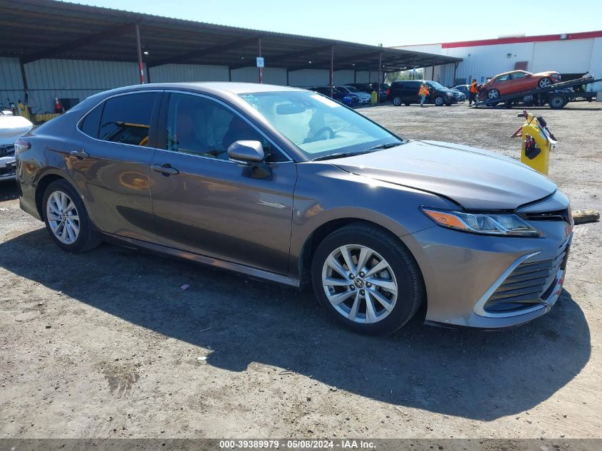 2022 TOYOTA CAMRY LE