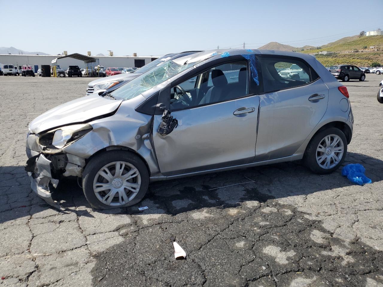 2012 MAZDA MAZDA2