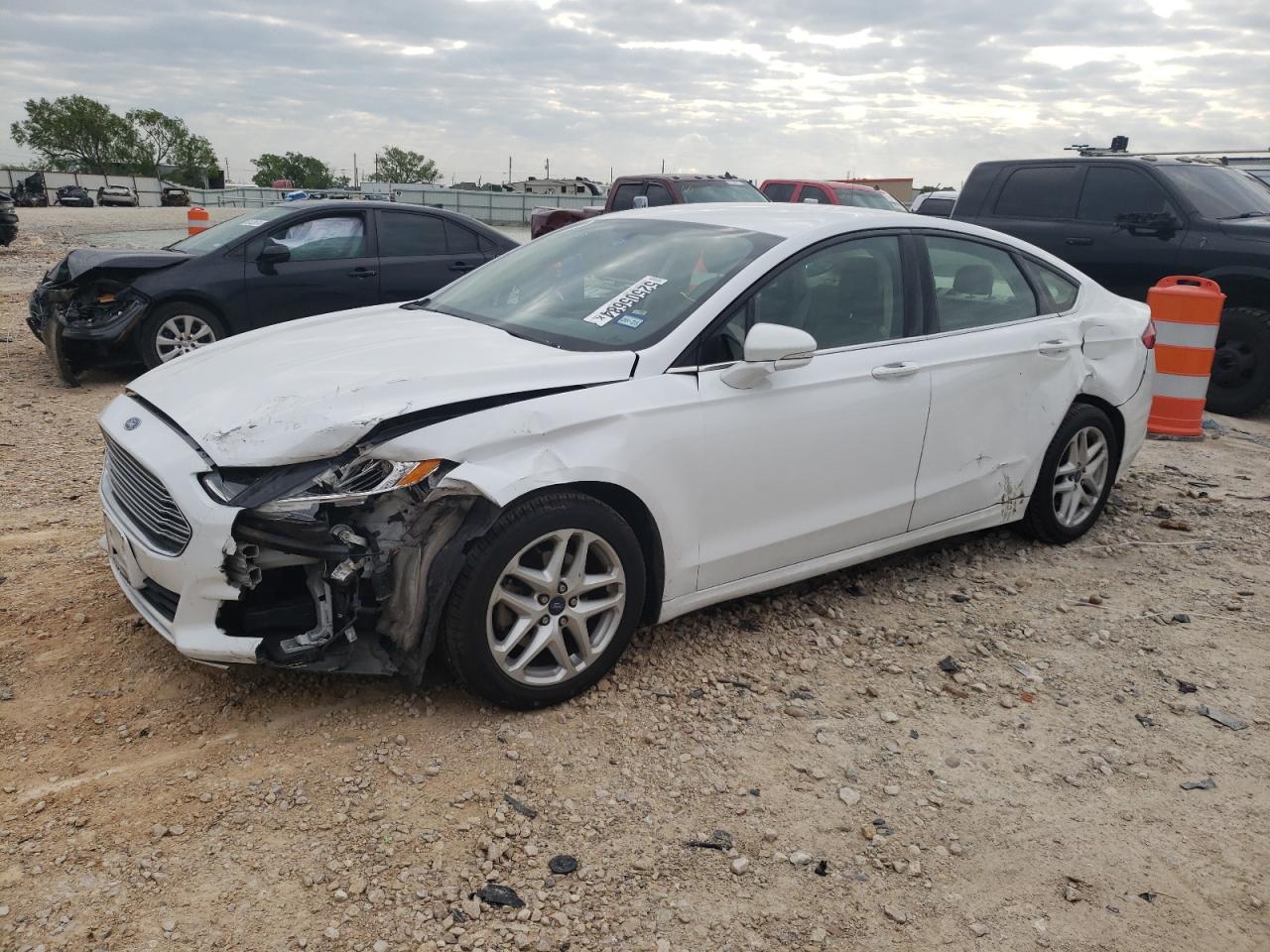 2015 FORD FUSION SE