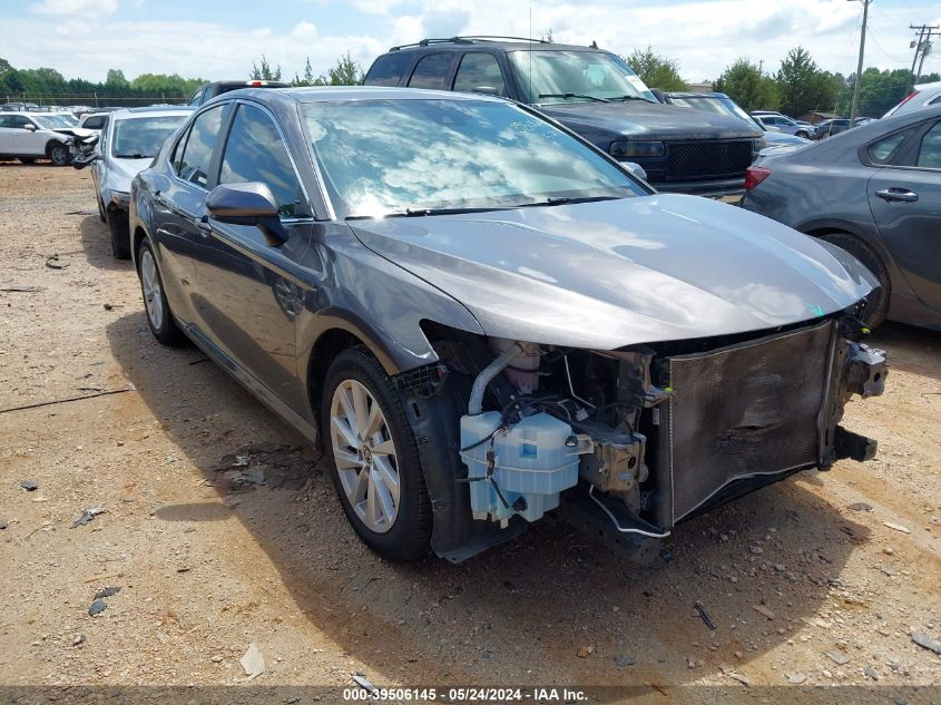 2022 TOYOTA CAMRY LE