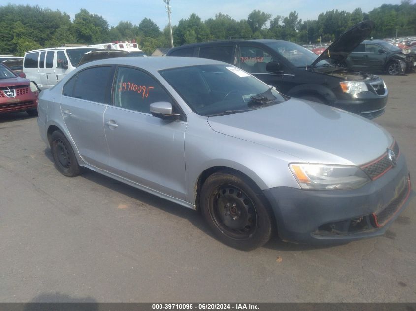 2013 VOLKSWAGEN JETTA 2.5L SE