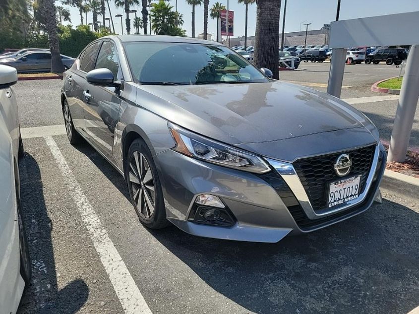 2022 NISSAN ALTIMA SL