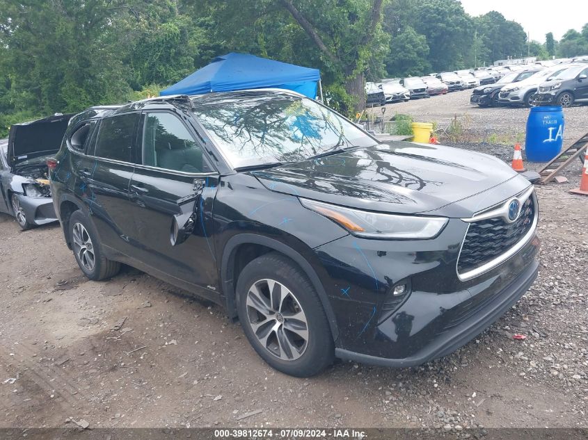 2021 TOYOTA HIGHLANDER HYBRID XLE