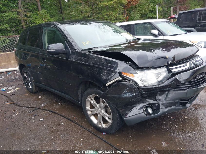 2014 MITSUBISHI OUTLANDER SE