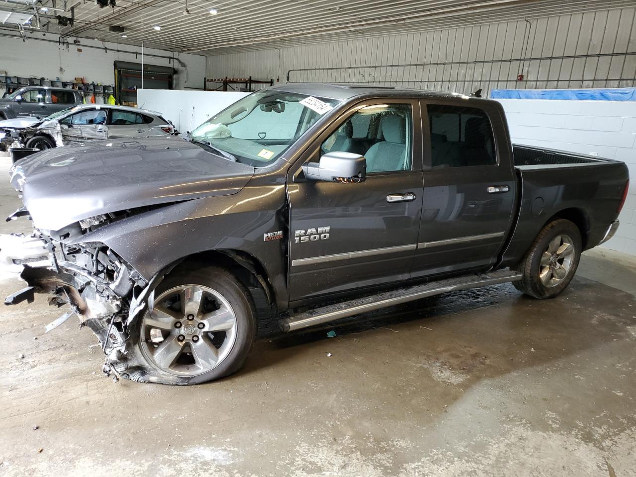 2015 RAM 1500 SLT