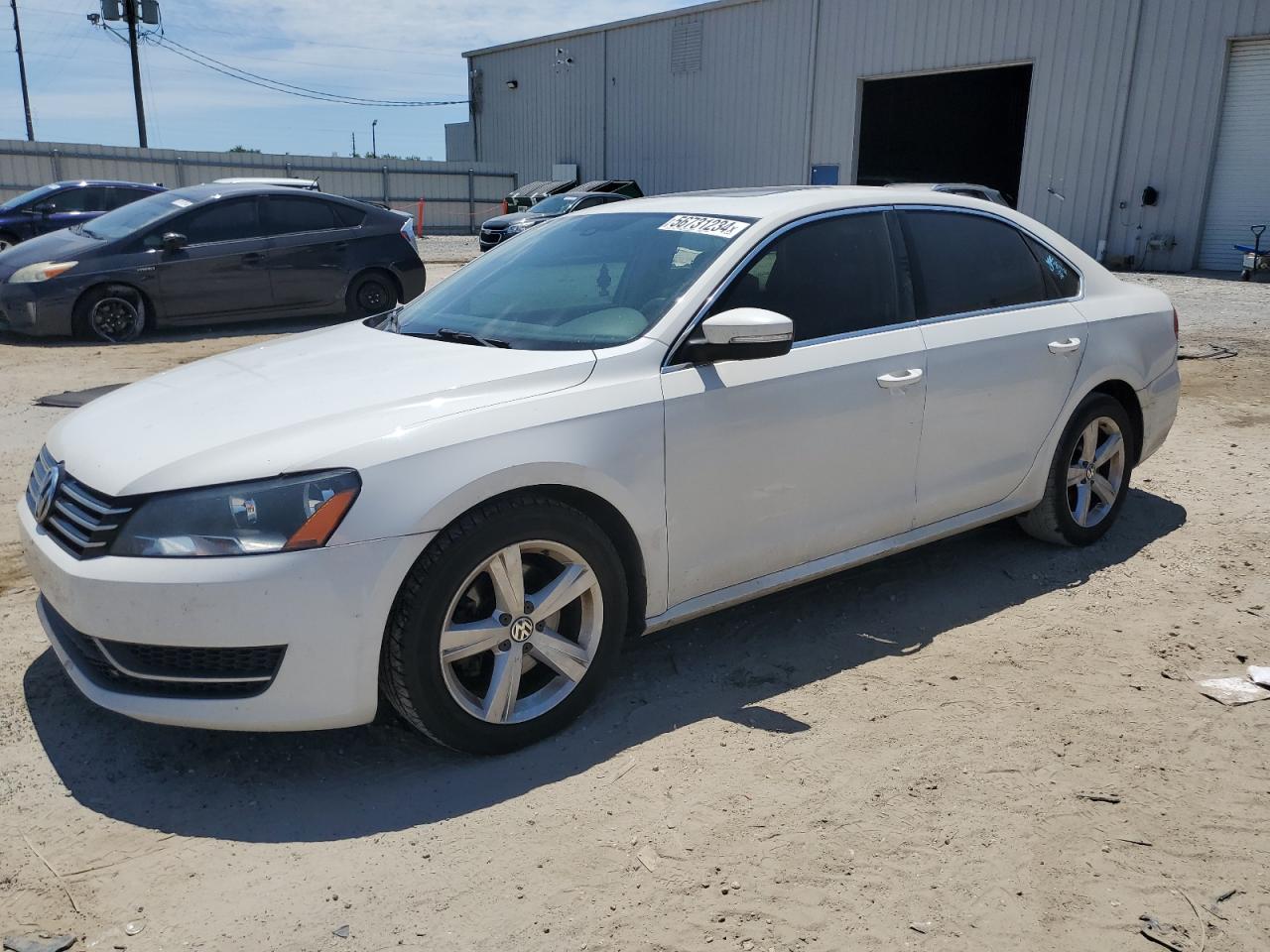 2013 VOLKSWAGEN PASSAT SE