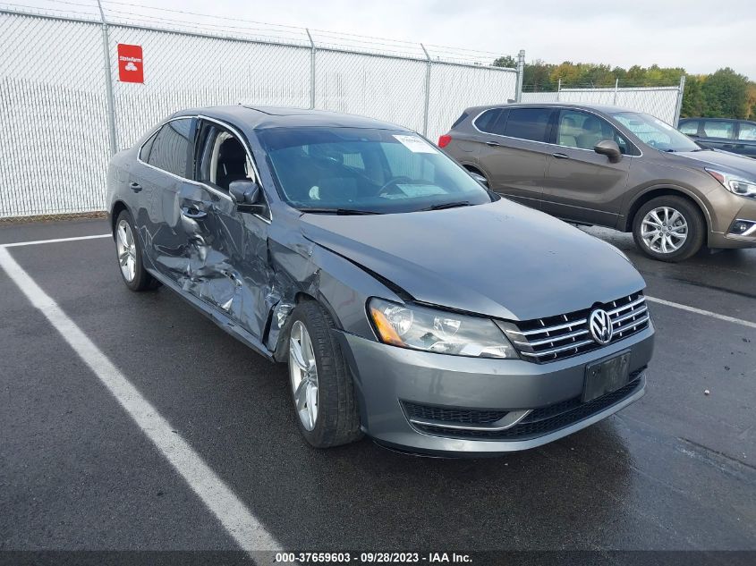 2014 VOLKSWAGEN PASSAT 2.0L TDI SE