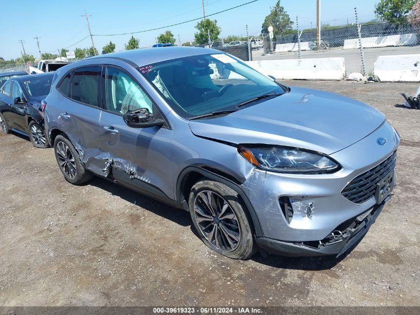 2022 FORD ESCAPE SE